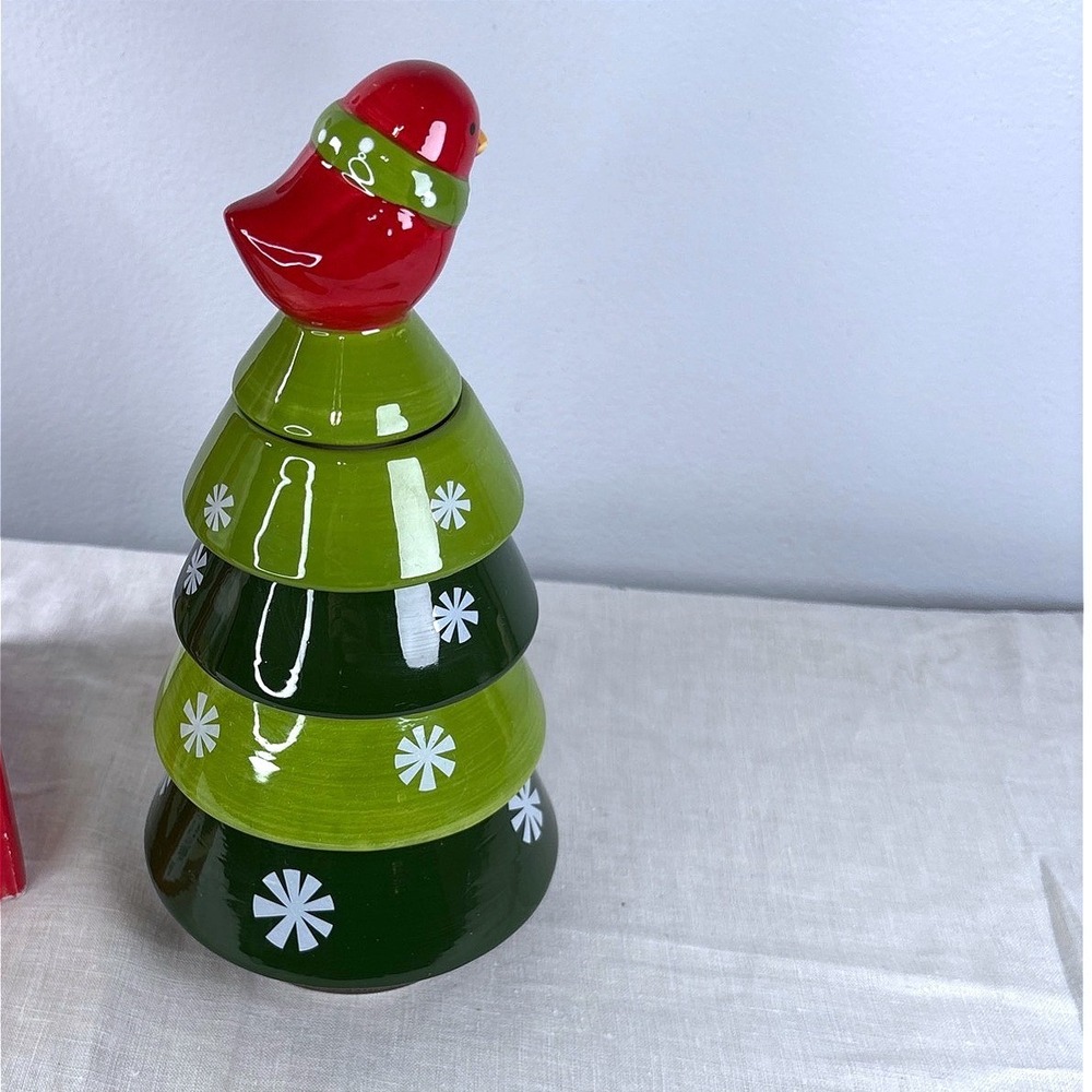 Pier 1 Christmas Tree Stacking Measuring Cups Set Red Cardinal Bird Green